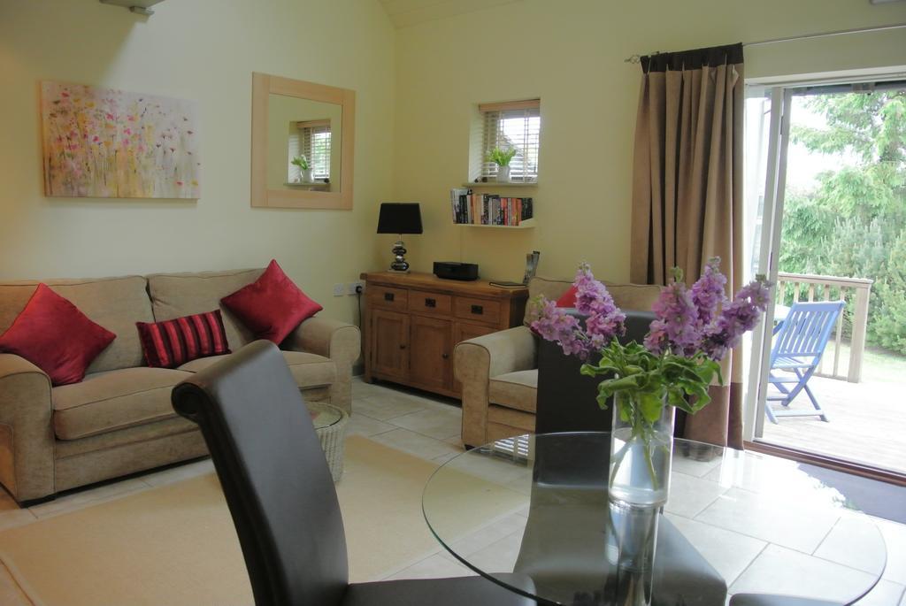 Frith Farm House Cottages Newnham  Szoba fotó