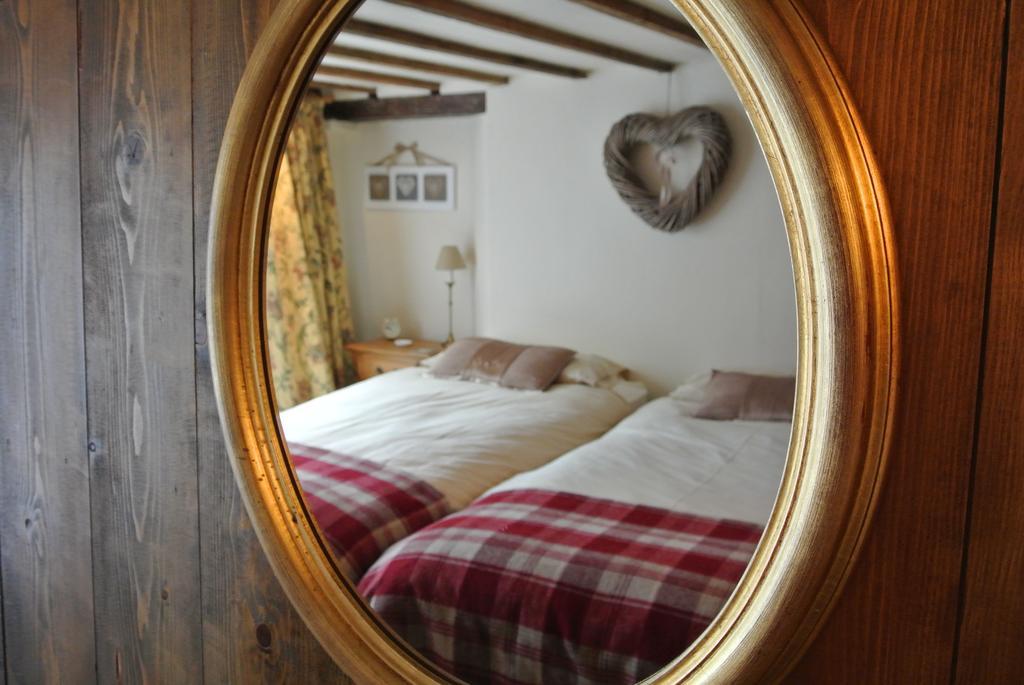 Frith Farm House Cottages Newnham  Szoba fotó